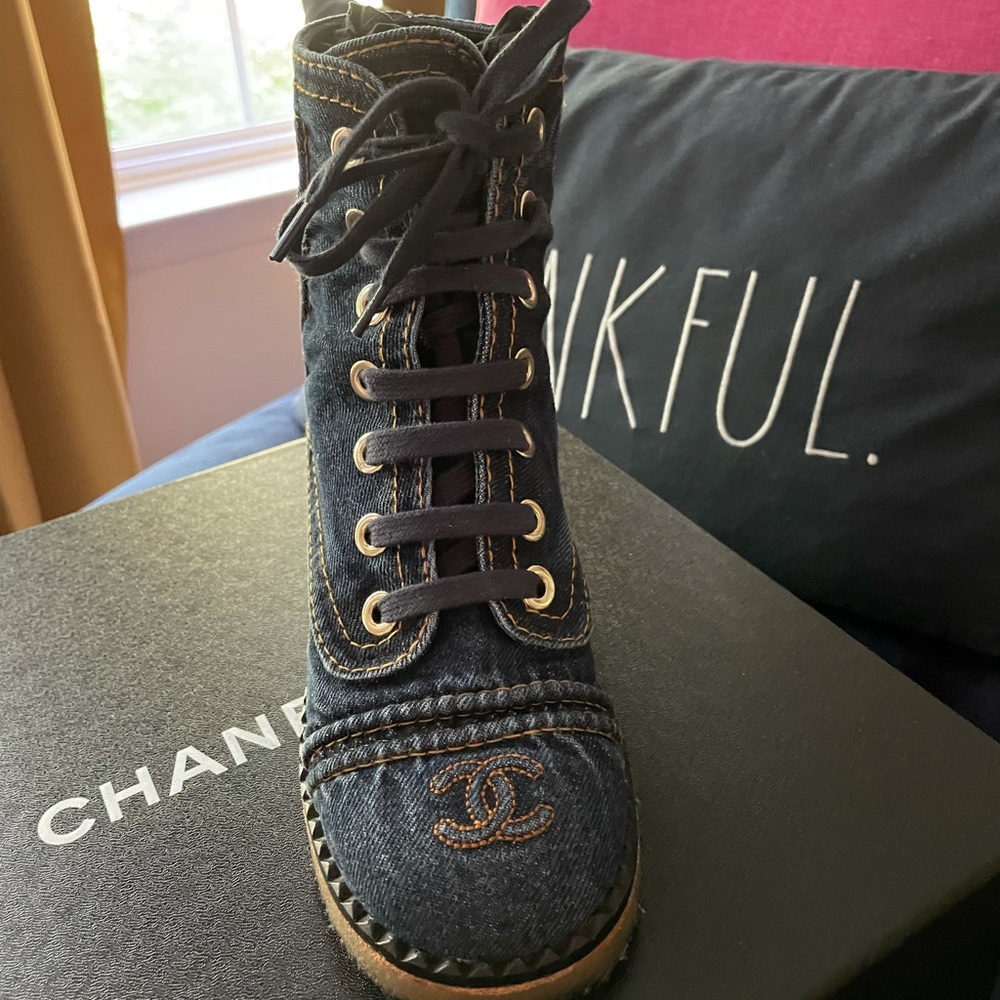 Chanel 2020 Limited Edition Jean Bootie. - Picture 2 of 6